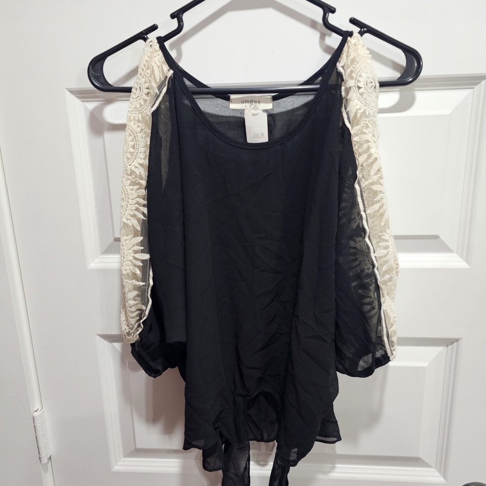 Umgee Black Cold-Shoulder Top with Cream Lace Sleeves